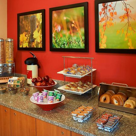Towneplace Suites By Marriott Сагъно Екстериор снимка