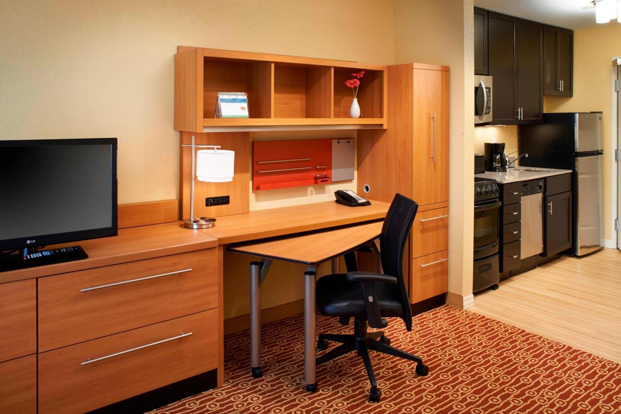 Towneplace Suites By Marriott Сагъно Екстериор снимка